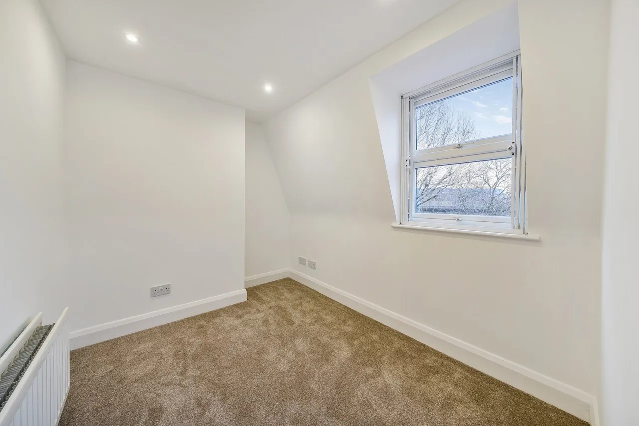 Searles Road, SE1, photo 18