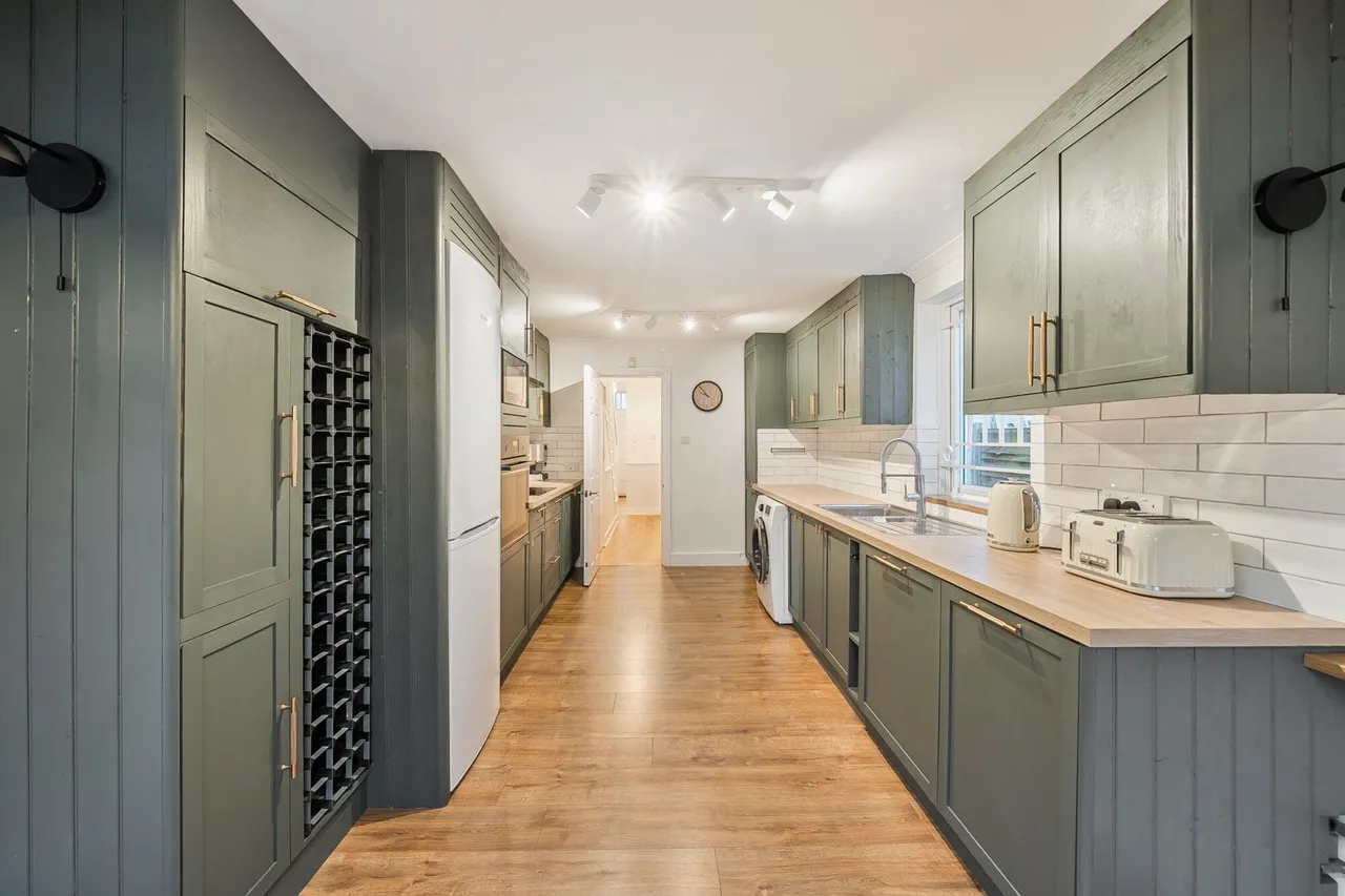 Searles Road, SE1, photo 19