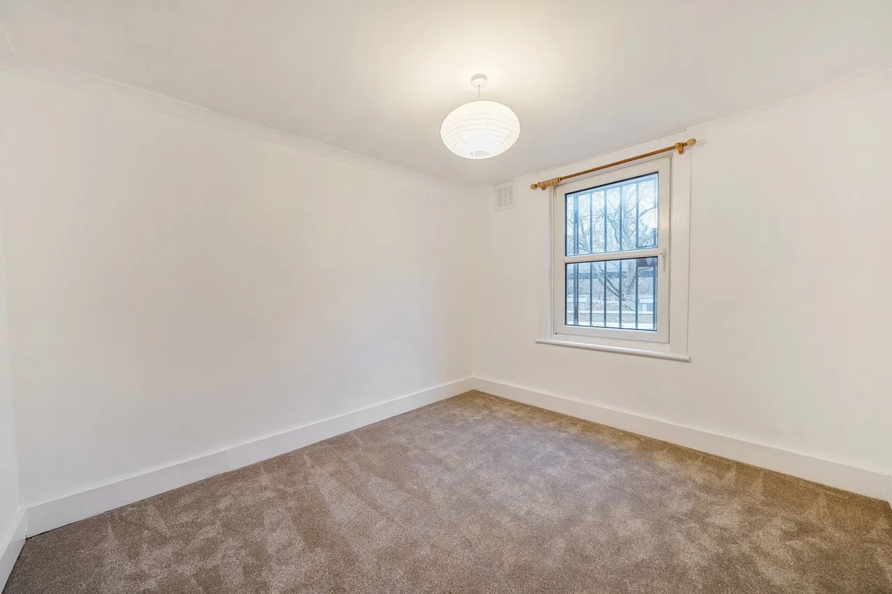 Searles Road, SE1, photo 13