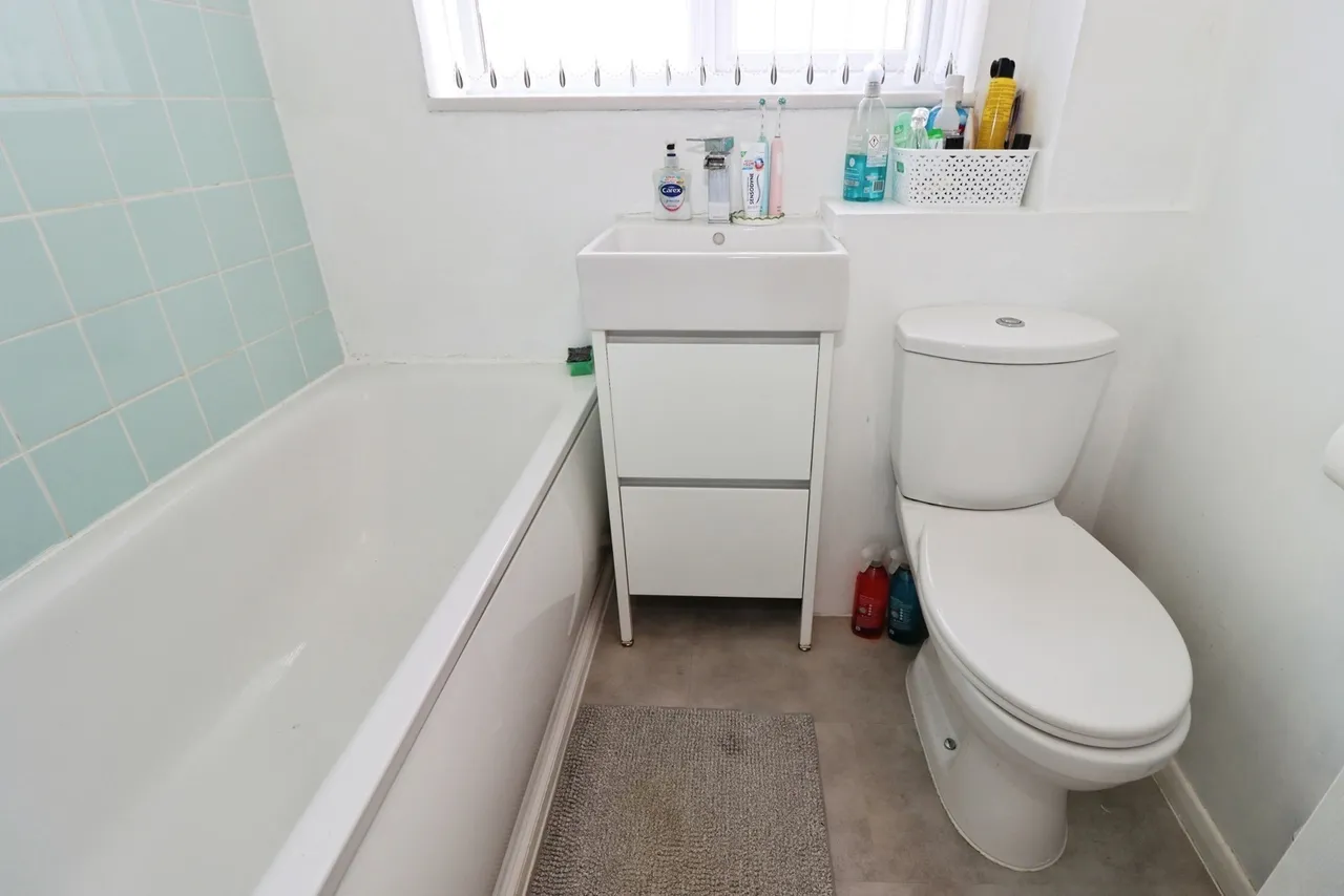 Longs Drive, Yate, Bristol, Gloucestershire, BS37, photo 12