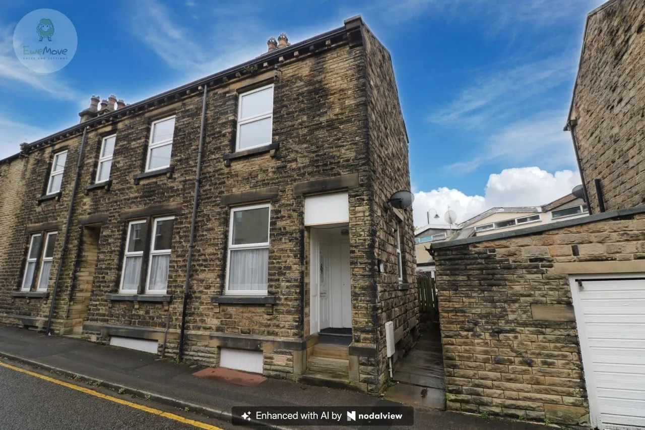 3 bed house to rent, King Street, Mirfield, WF14
