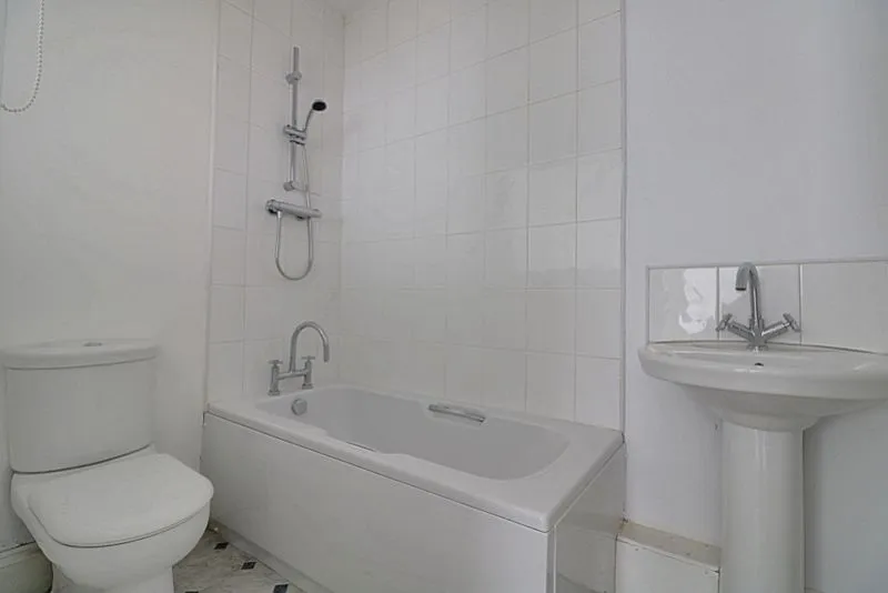King Street, Mirfield, WF14, photo 4
