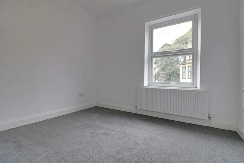 King Street, Mirfield, WF14, photo 5