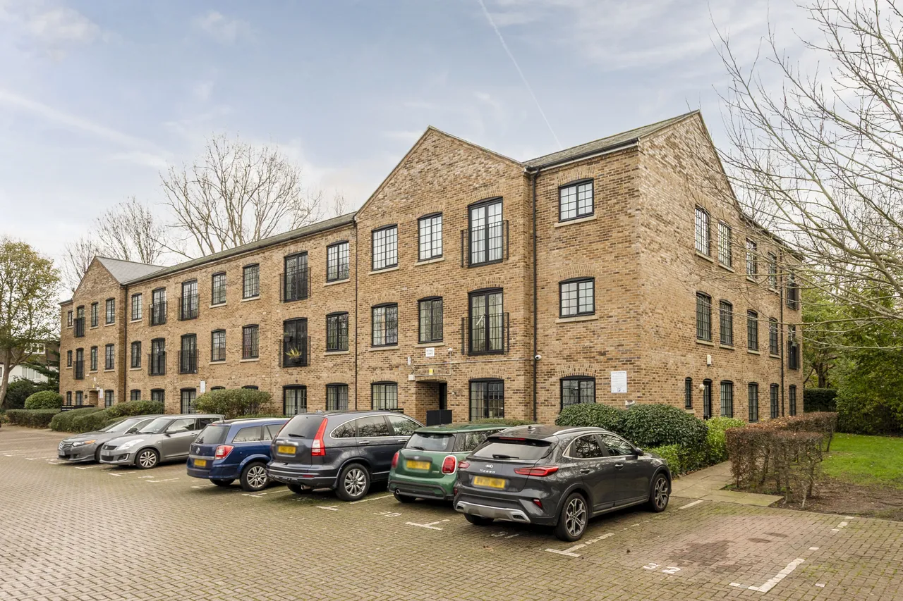 30 Crown Mill, London Road, Mitcham, photo 7