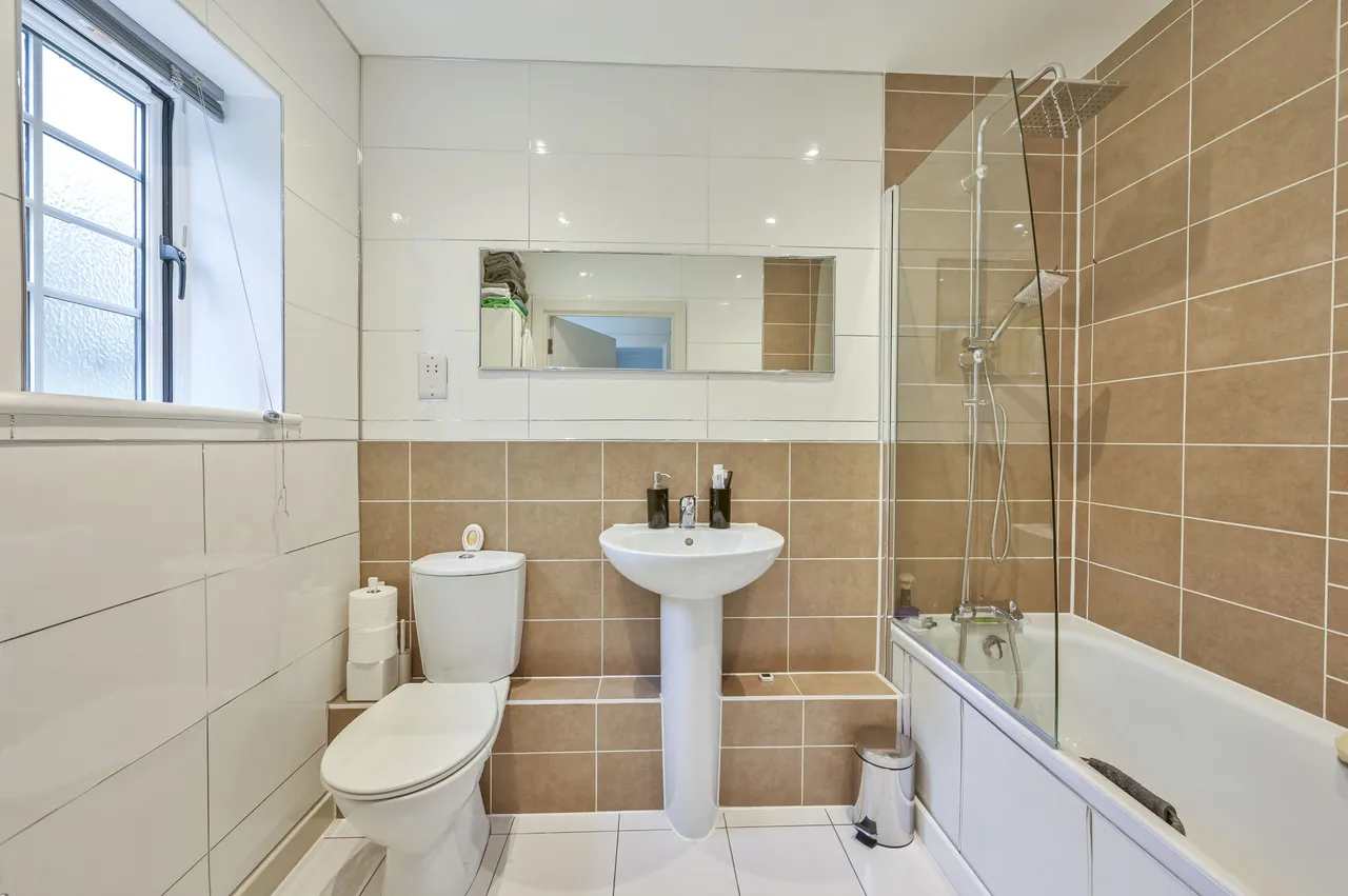 30 Crown Mill, London Road, Mitcham, photo 6