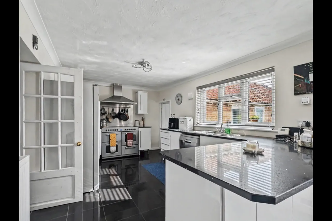 St Peters Road, Upwell, PE14, photo 5