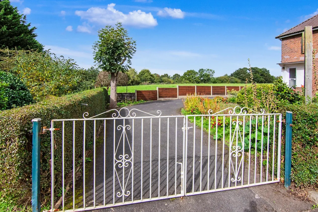 St. Johns Avenue, Lostock Gralam, CW9, photo 6