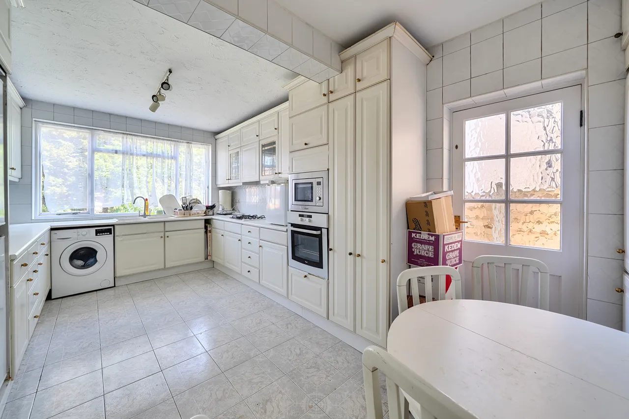 5 Aprey Gardens, London, photo 2