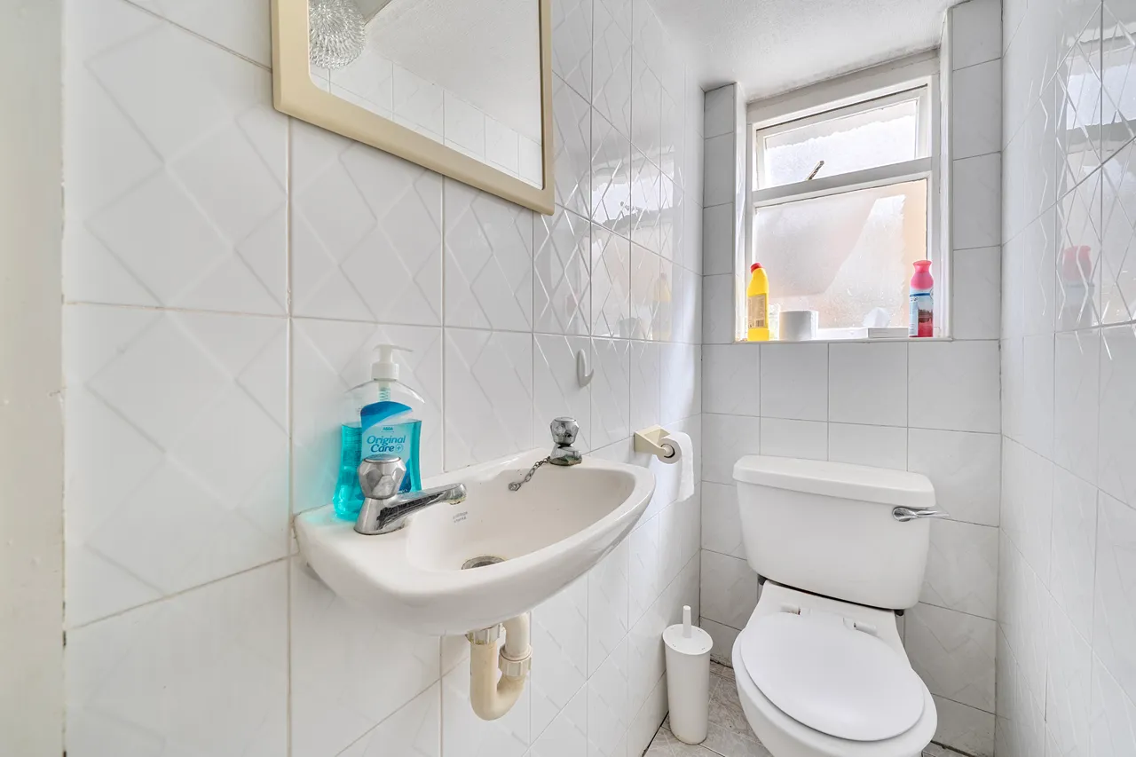 5 Aprey Gardens, London, photo 9
