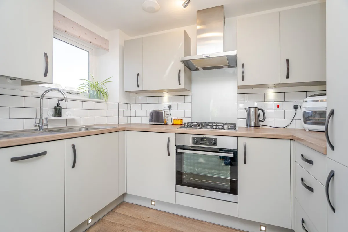 2 bed flat for sale, Milton Keynes, MK8
