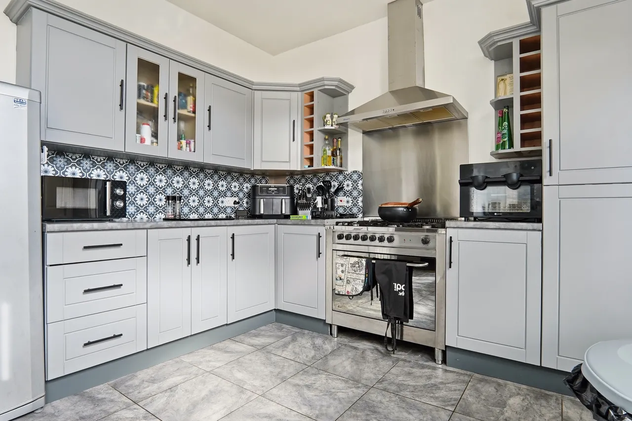 St Hildas Road, Belle Vue, DN4, photo 5