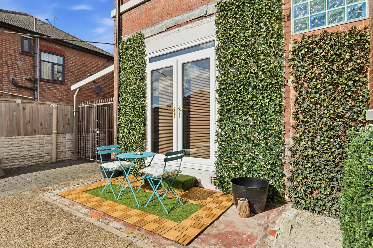 St Hildas Road, Belle Vue, DN4, photo 24