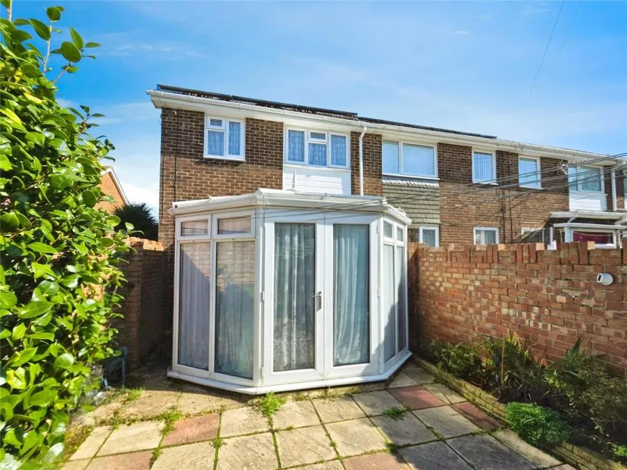 Maynard Close, Gosport, PO13, photo 6