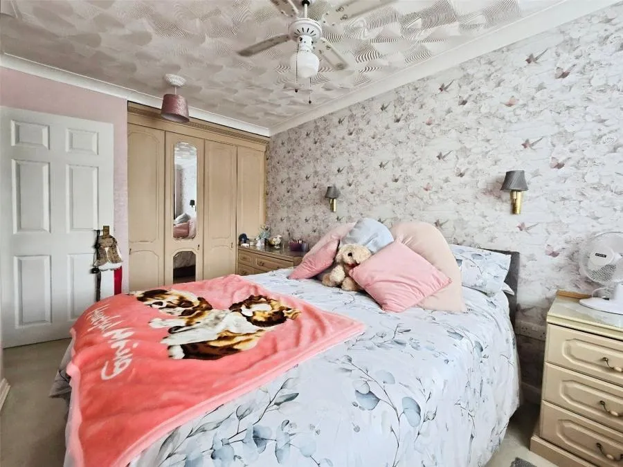 Maynard Close, Gosport, PO13, photo 13