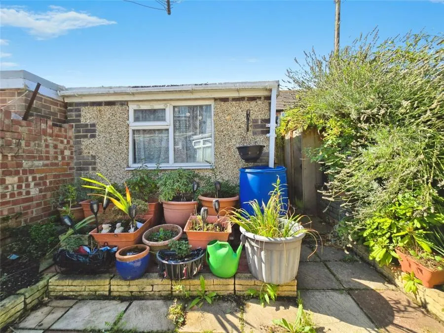 Maynard Close, Gosport, PO13, photo 9