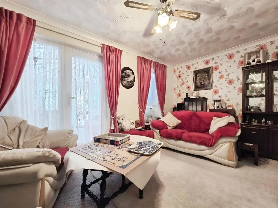 Maynard Close, Gosport, PO13, photo 11