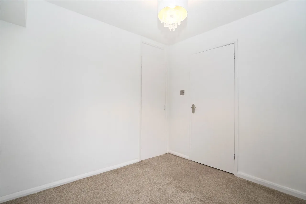 Abbottsmede Close, Twickenham, TW1, photo 8
