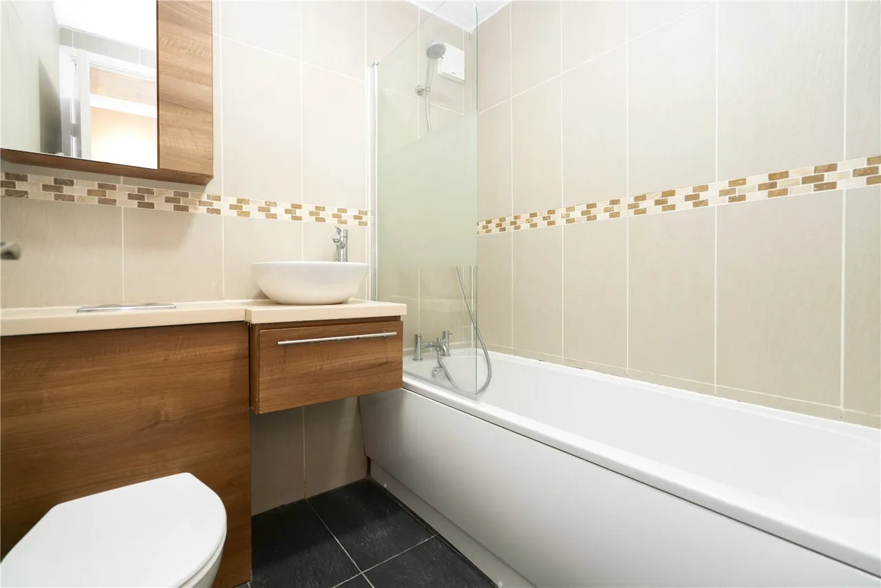 Abbottsmede Close, Twickenham, TW1, photo 10