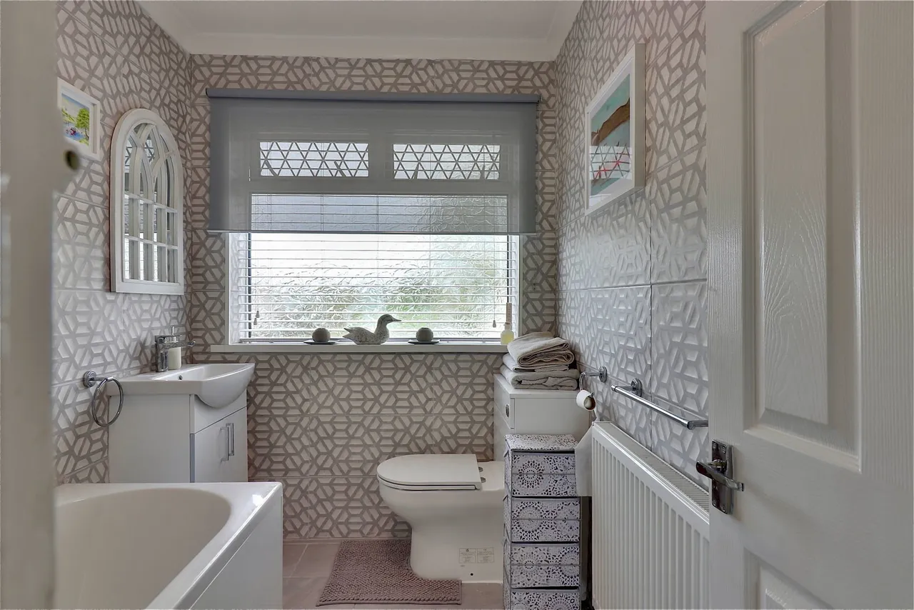 Colwinstone Close, Llandaff North, CF14, photo 16
