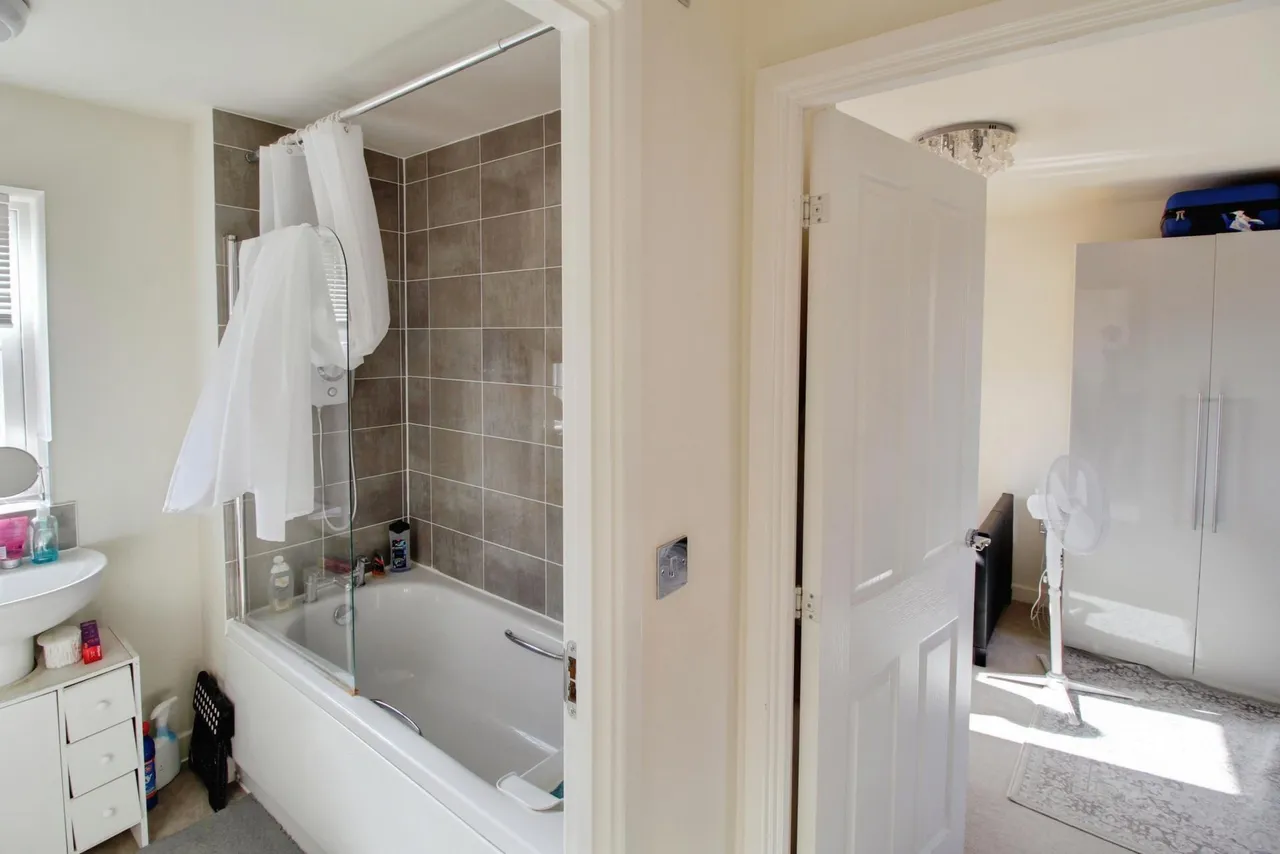 Damson Drive, Dogsthorpe, PE1, photo 9