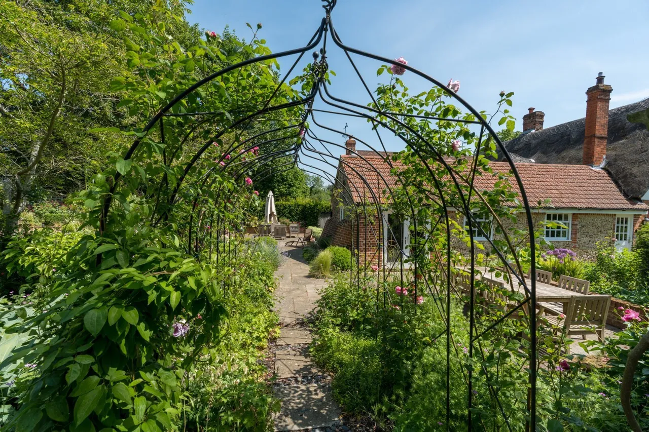 Birchwood Road, Dedham, CO7, photo 35