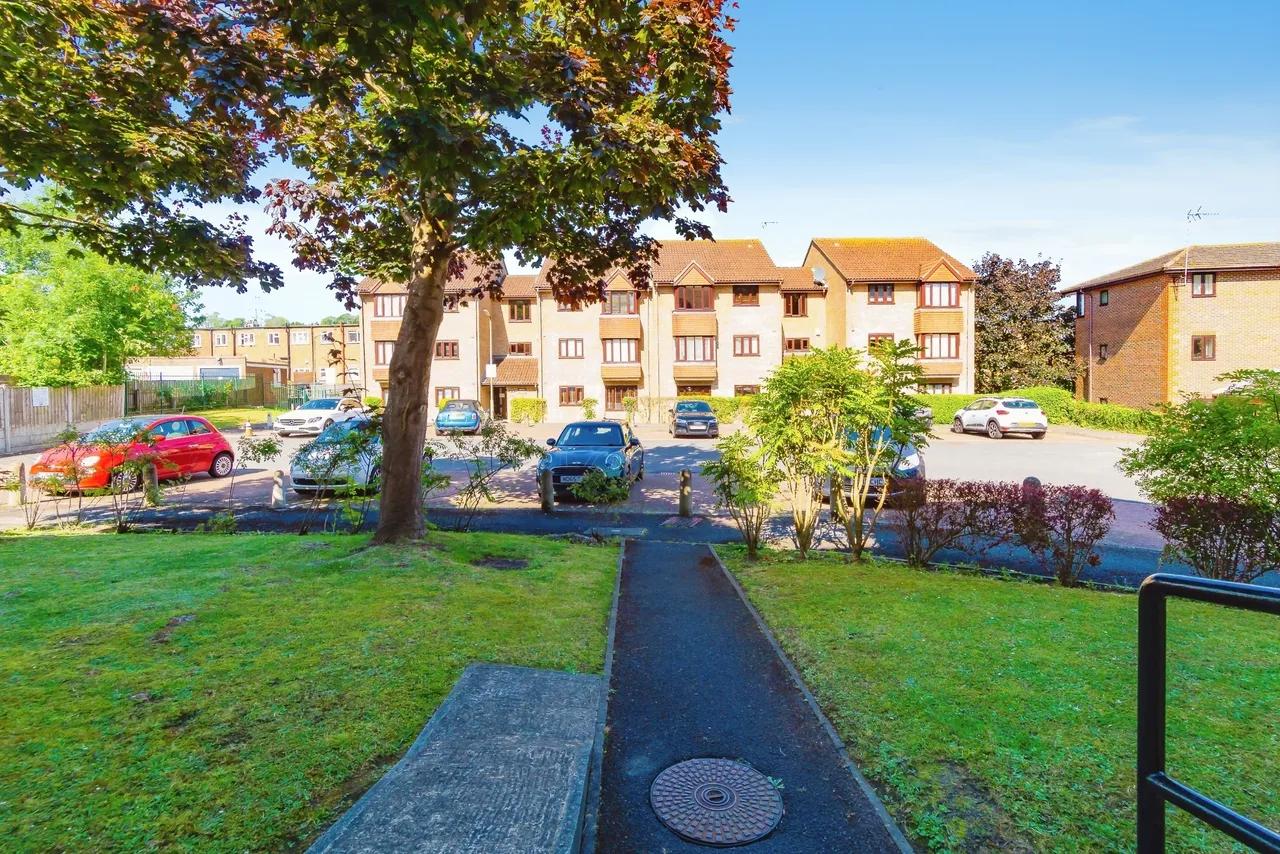 Westbury Close, Whyteleafe, Surrey, CR3, photo 11