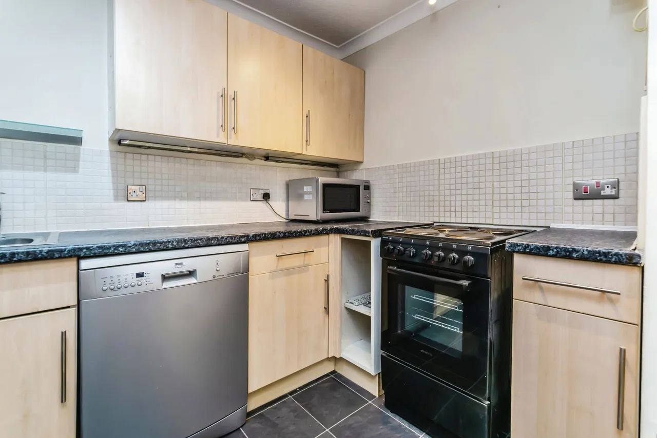 Westbury Close, Whyteleafe, Surrey, CR3, photo 15