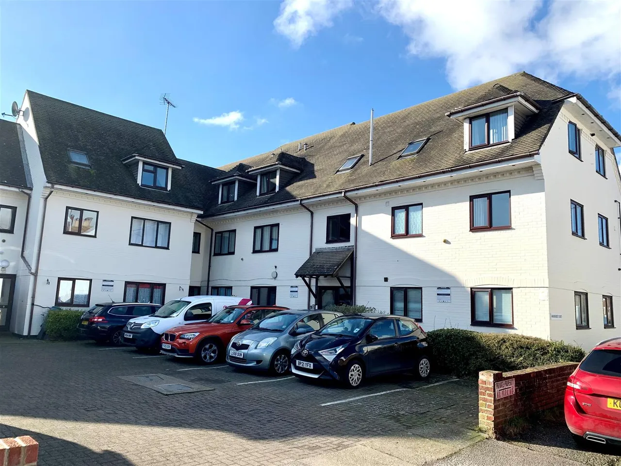 2 bed property to rent, Gloucester Road, Littlehampton