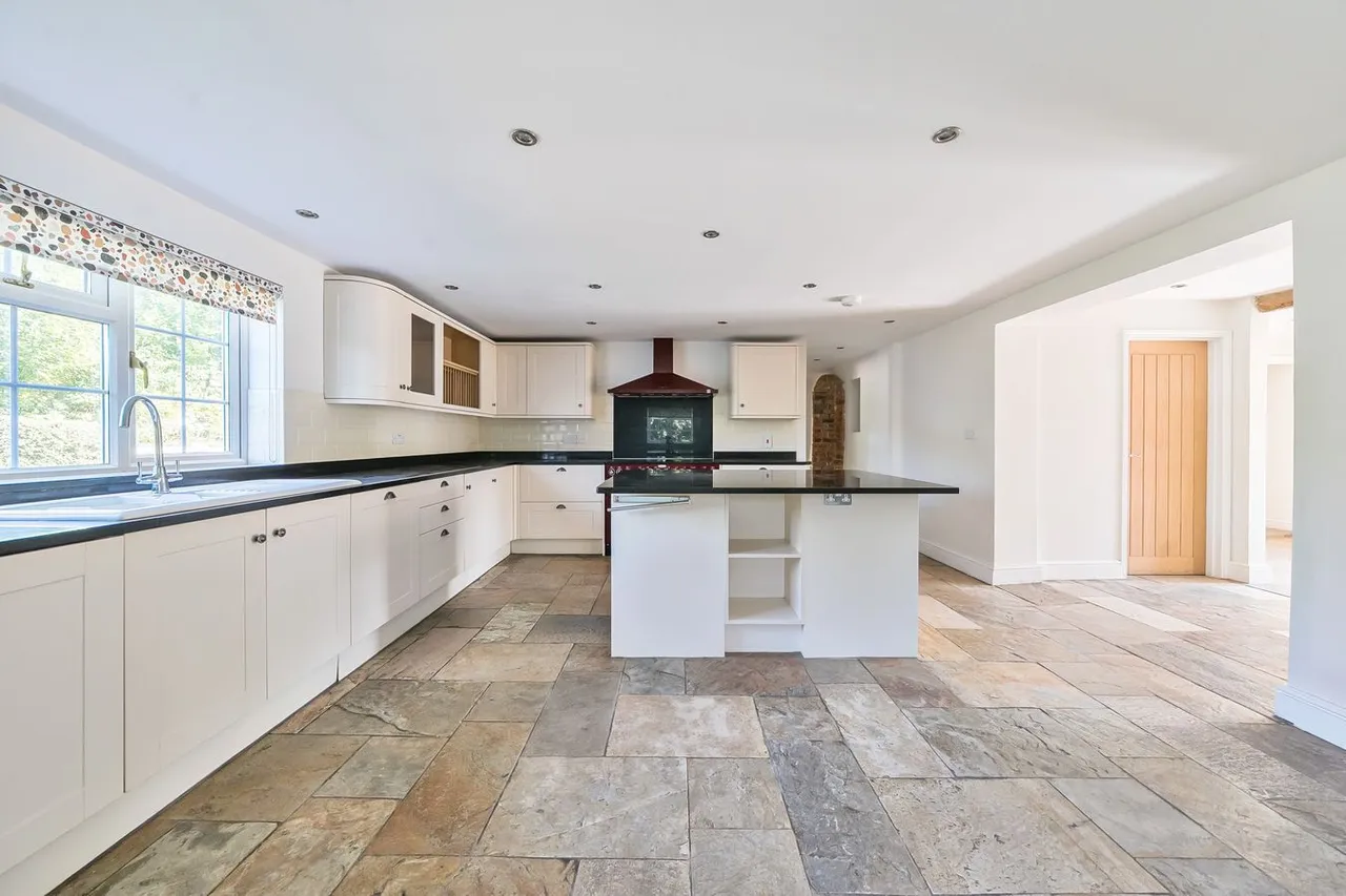 Super village edge position, Edington, BA13, photo 2