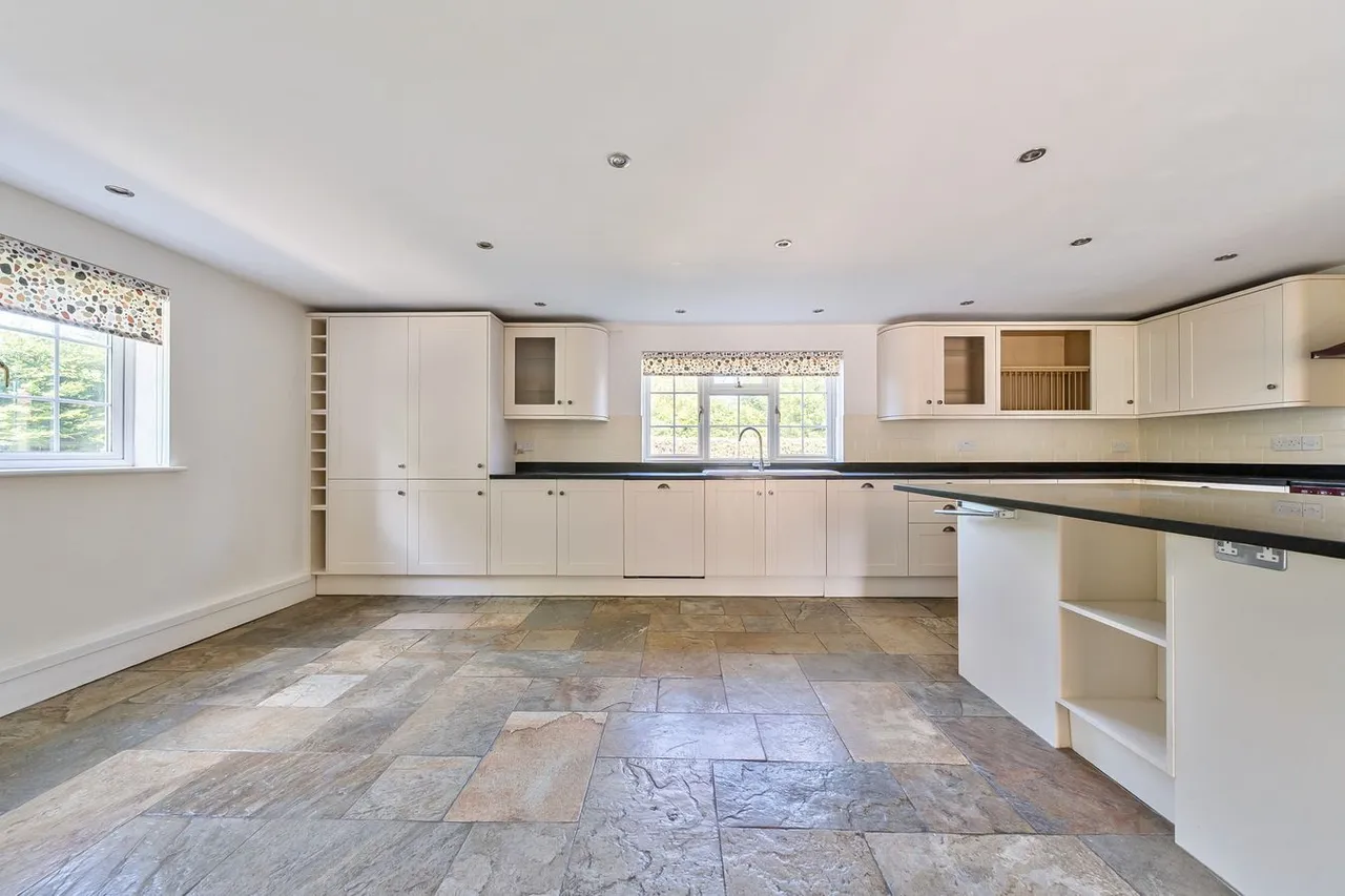 Super village edge position, Edington, BA13, photo 5