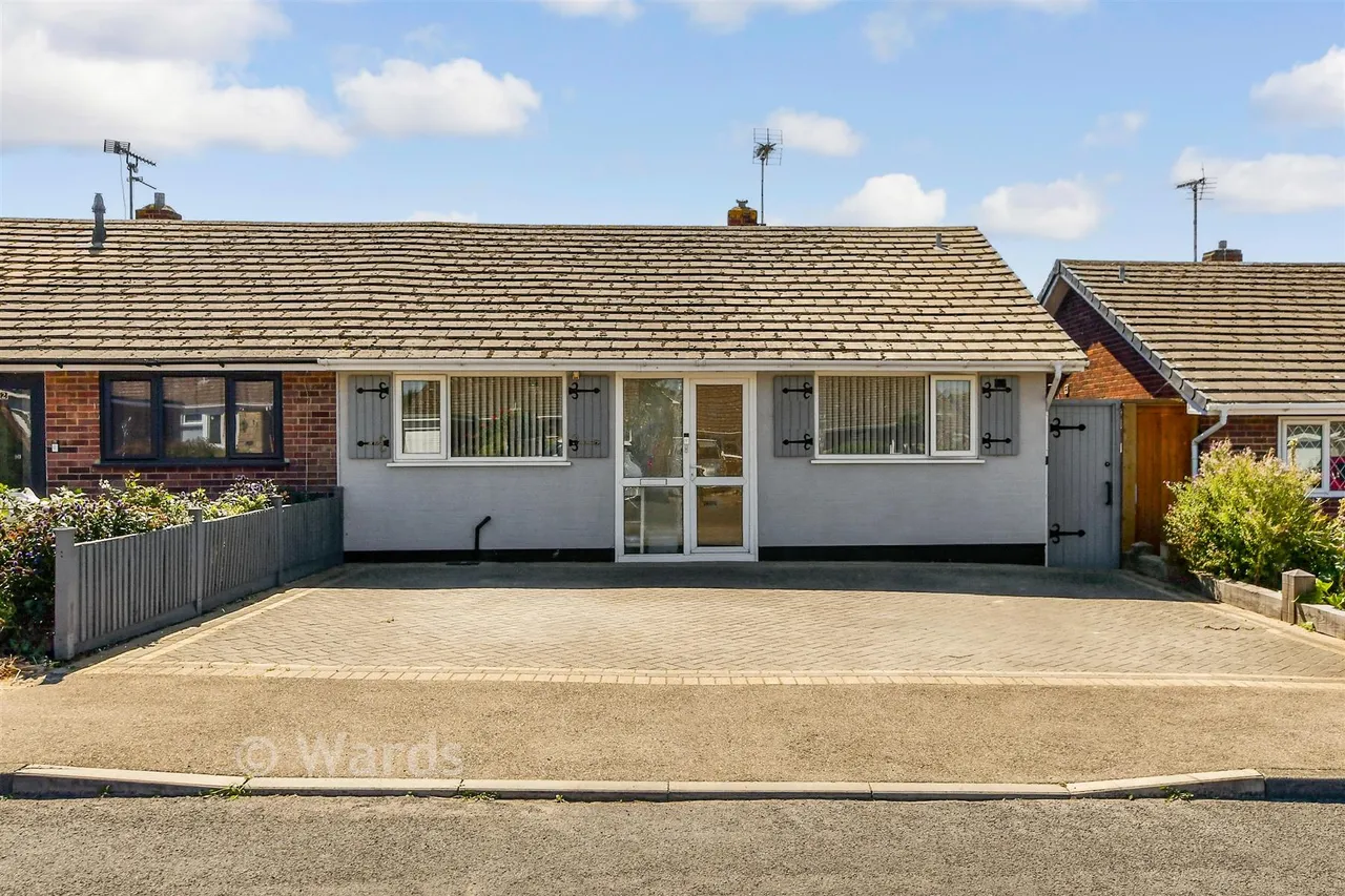 2 bed house for sale, Saltwood Gardens, Cliftonville, CT9