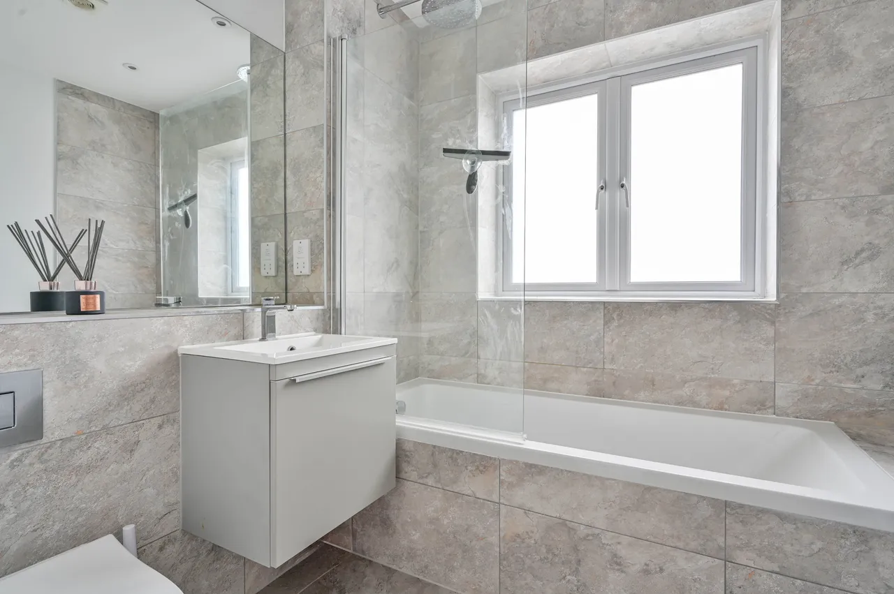1 Victoria Mews, GUILDFORD, photo 8