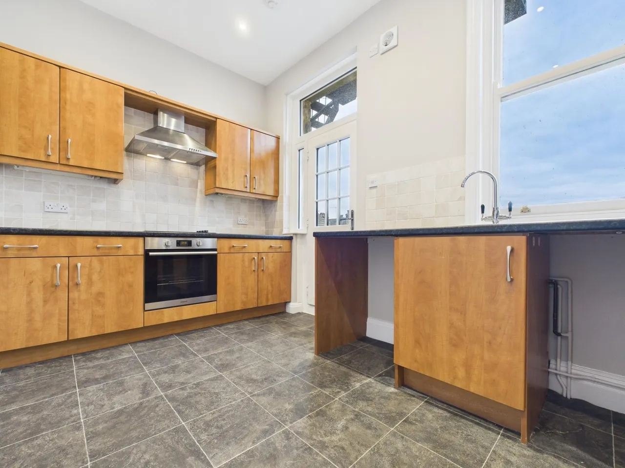 Harlow Moor Drive, Harrogate, HG2, photo 3