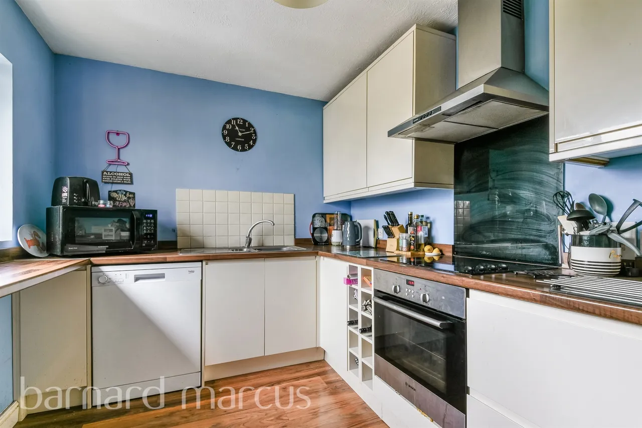 Lawrie Park Road, London, photo 2