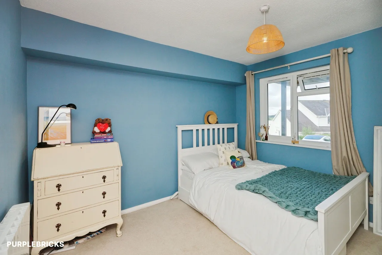 Ffordd Hebog, Y Felinheli, LL56, photo 18