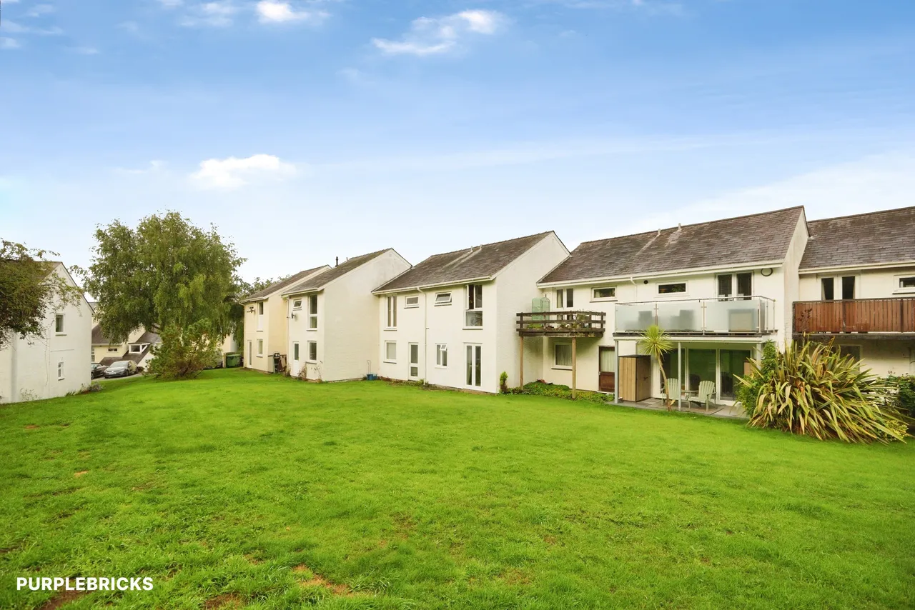 Ffordd Hebog, Y Felinheli, LL56, photo 23