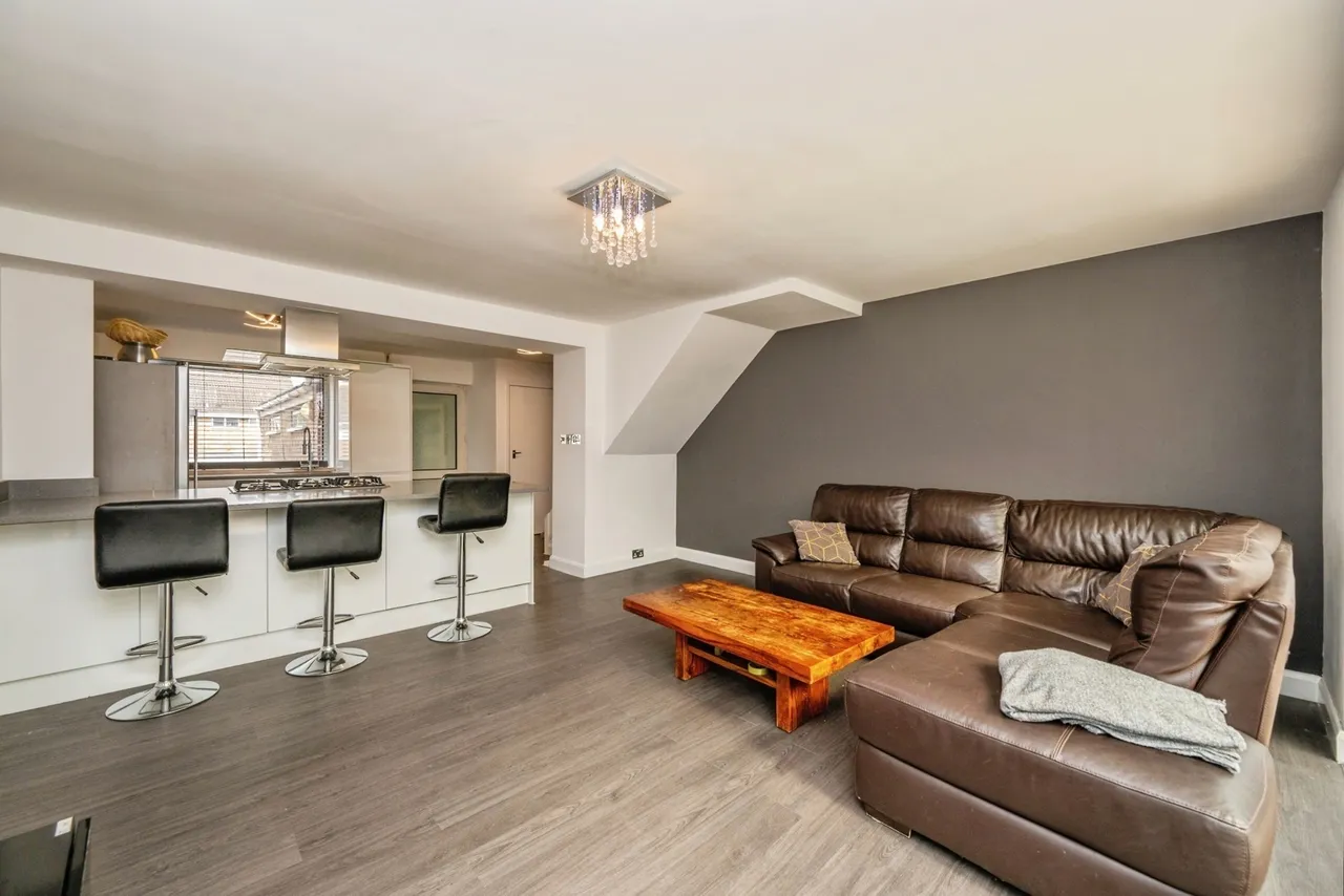 Ridgewood Rise, Tamworth, Staffordshire, B77, photo 3