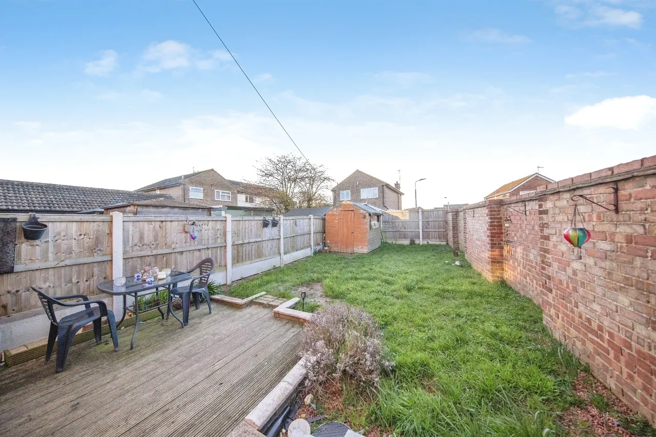 Constable Avenue, Clacton-On-Sea, CO16, photo 11