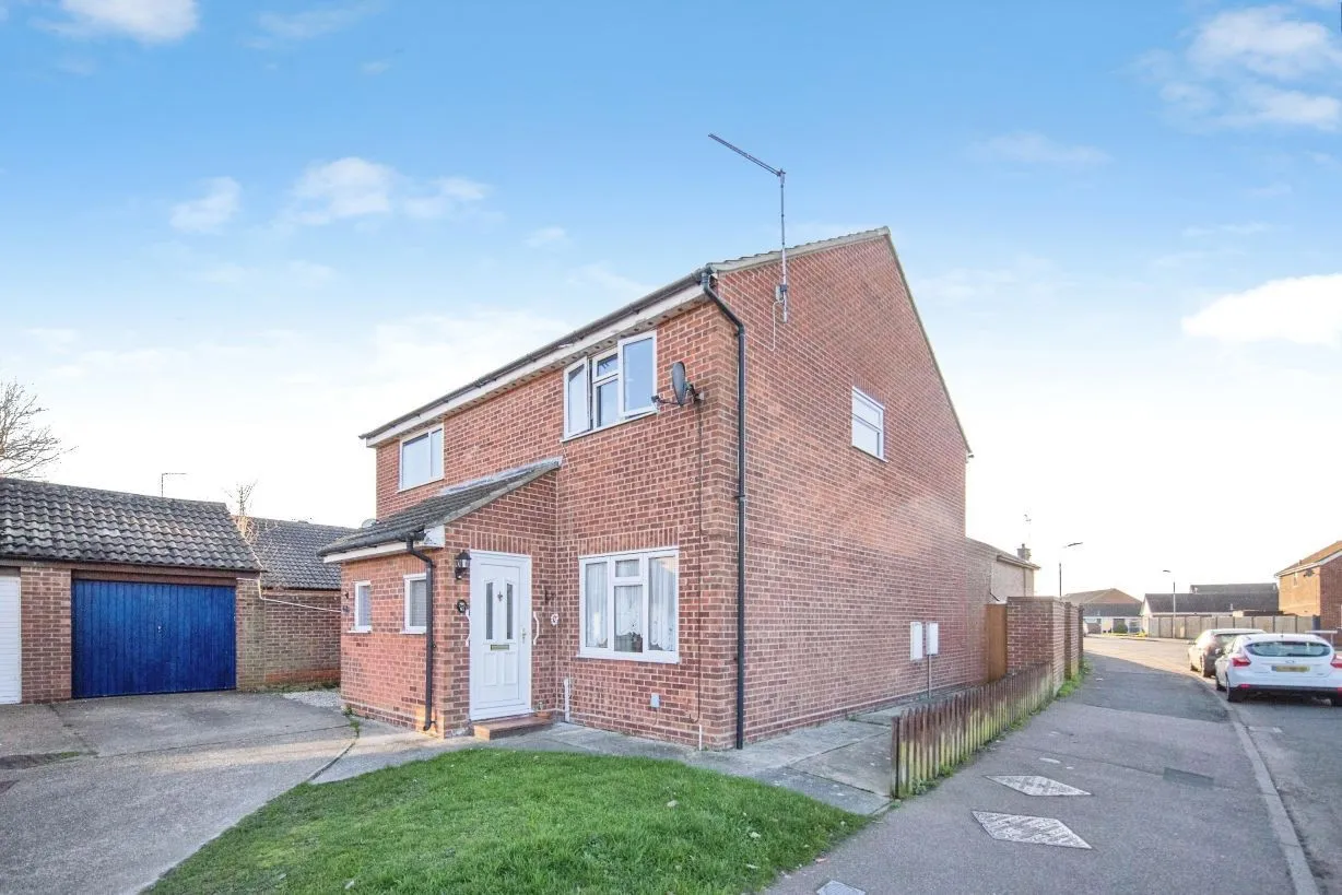 2 bed house for sale, Constable Avenue, Clacton-On-Sea, CO16
