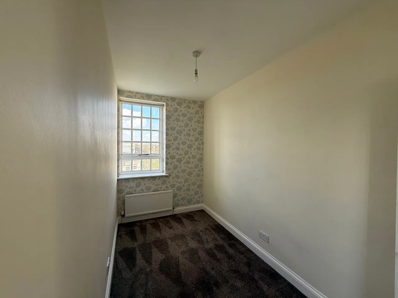 Collett Road, Ware, SG12, photo 7
