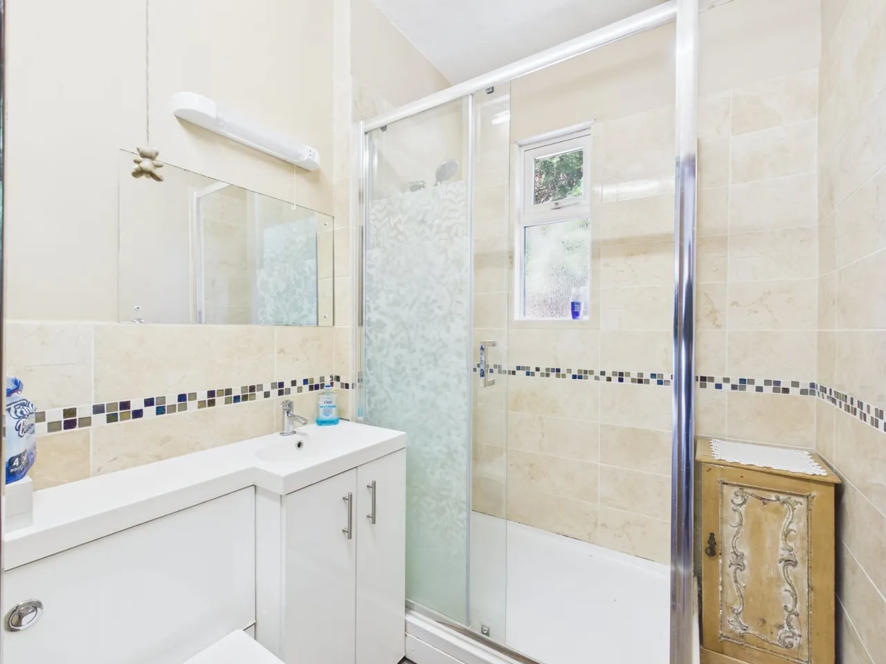 Wellington Road, Ashford, TW15, photo 17