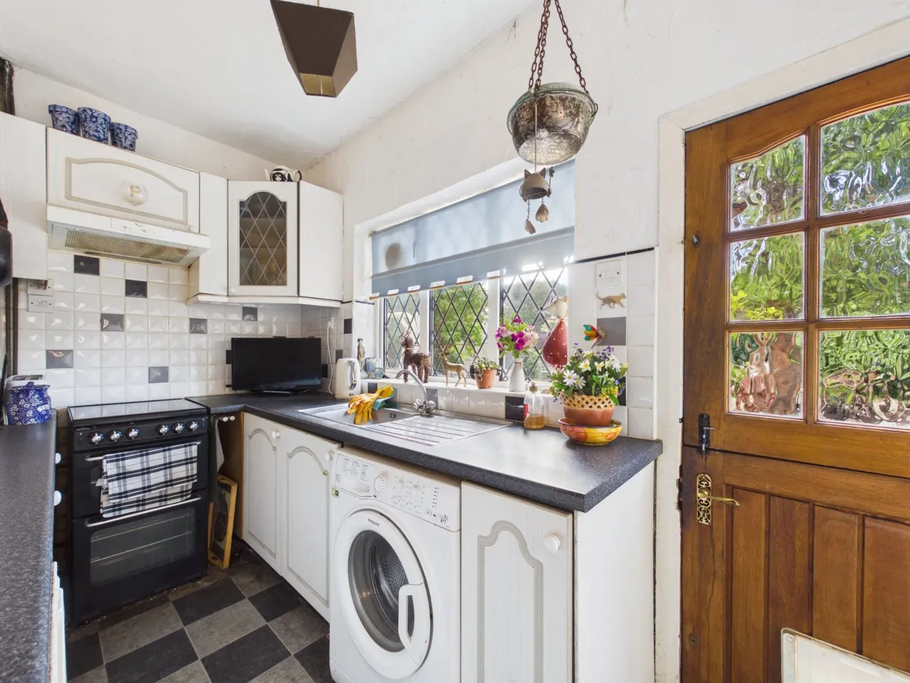 Wellington Road, Ashford, TW15, photo 13