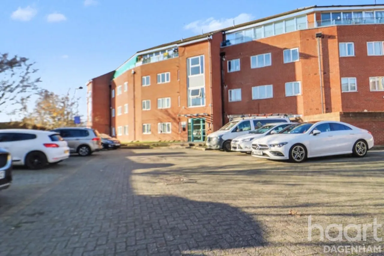 2 bed flat for sale, St Mark's Place, Dagenham, RM10