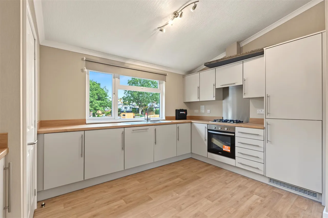 Frances Way, Killarney Park, NG6, photo 2