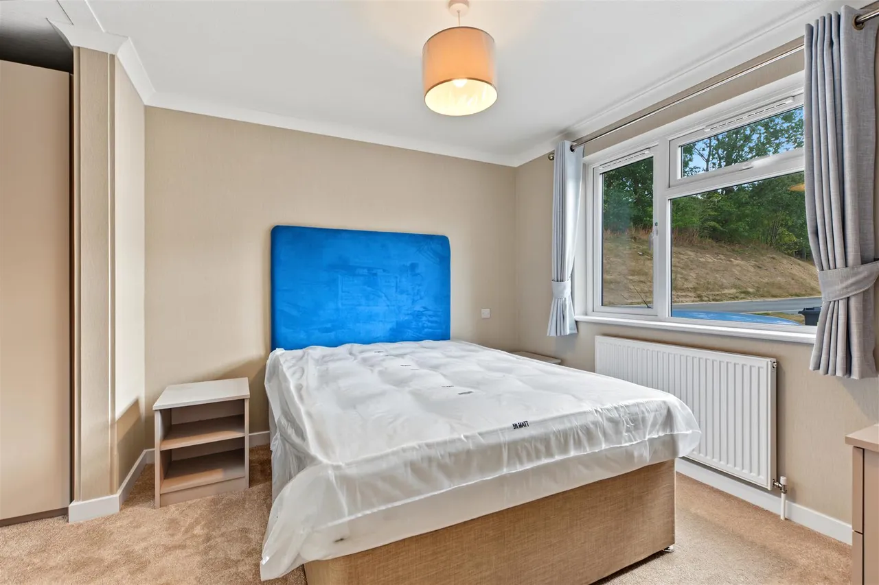 Frances Way, Killarney Park, NG6, photo 6