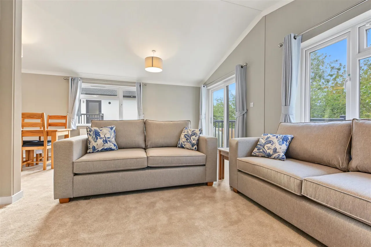 Frances Way, Killarney Park, NG6, photo 5