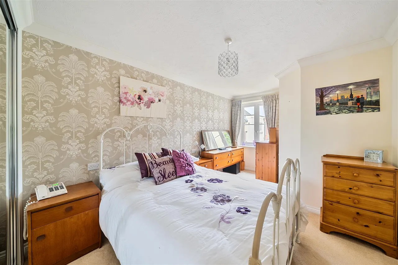 Limpsfield Road, Warlingham, CR6, photo 5