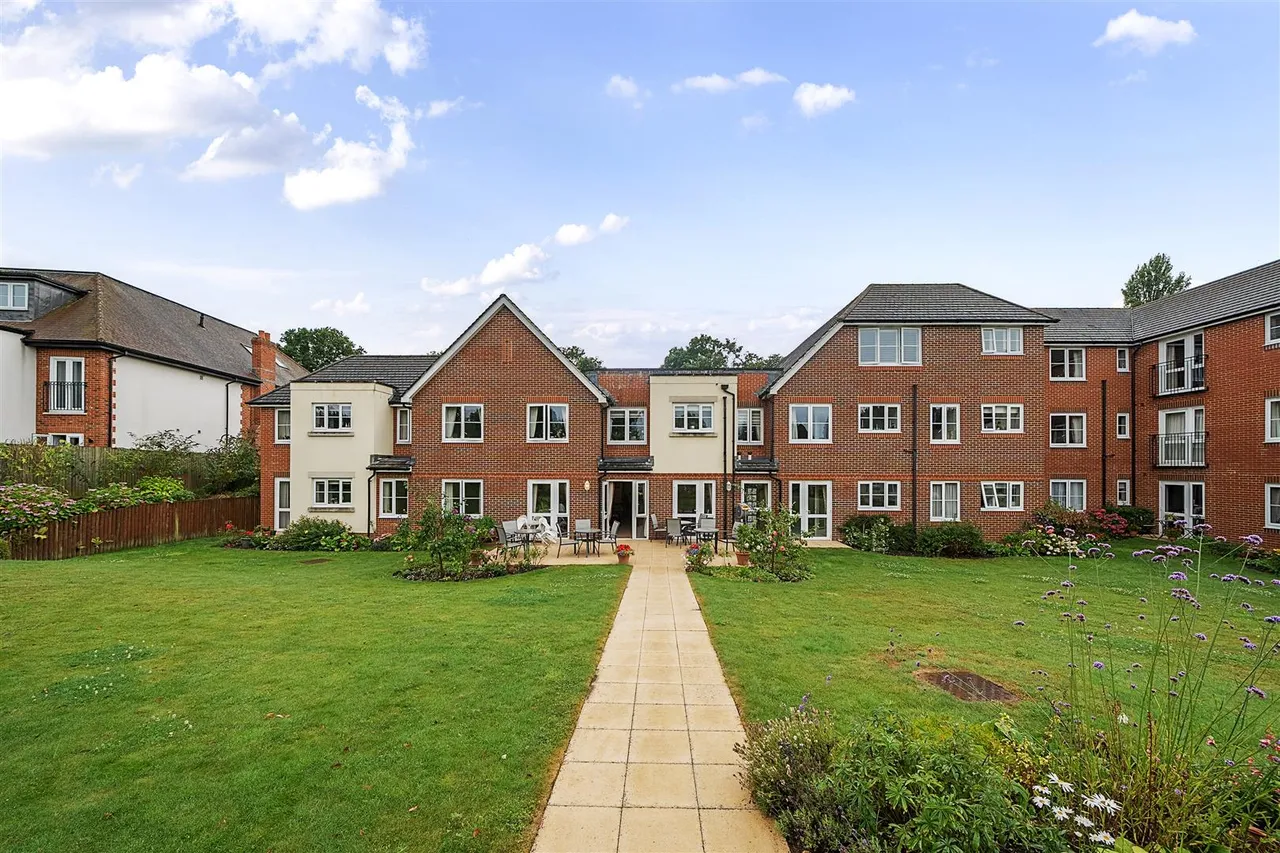 Limpsfield Road, Warlingham, CR6, photo 8