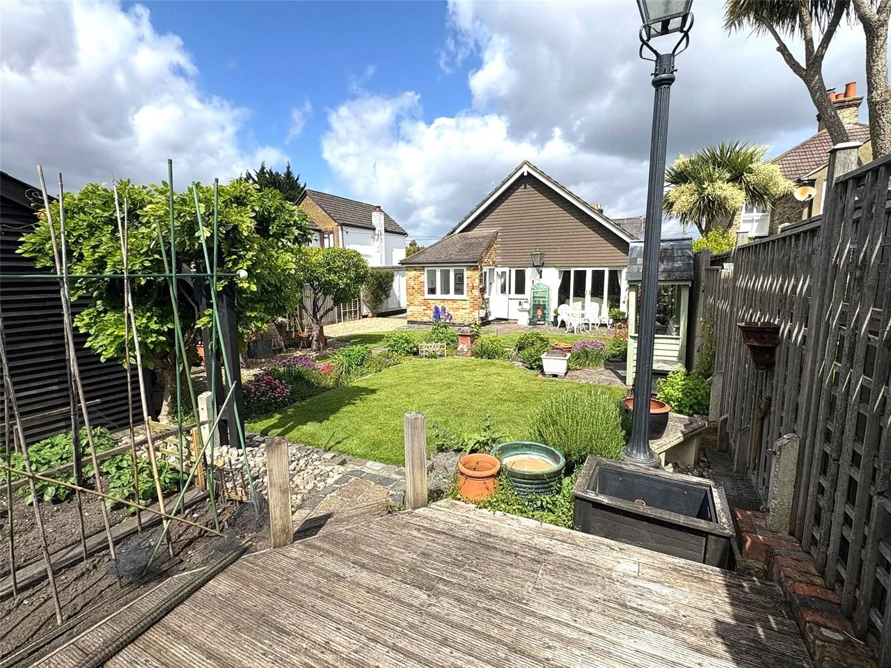 Alexandra Road, Ash, Surrey, GU12 6PN, photo 17
