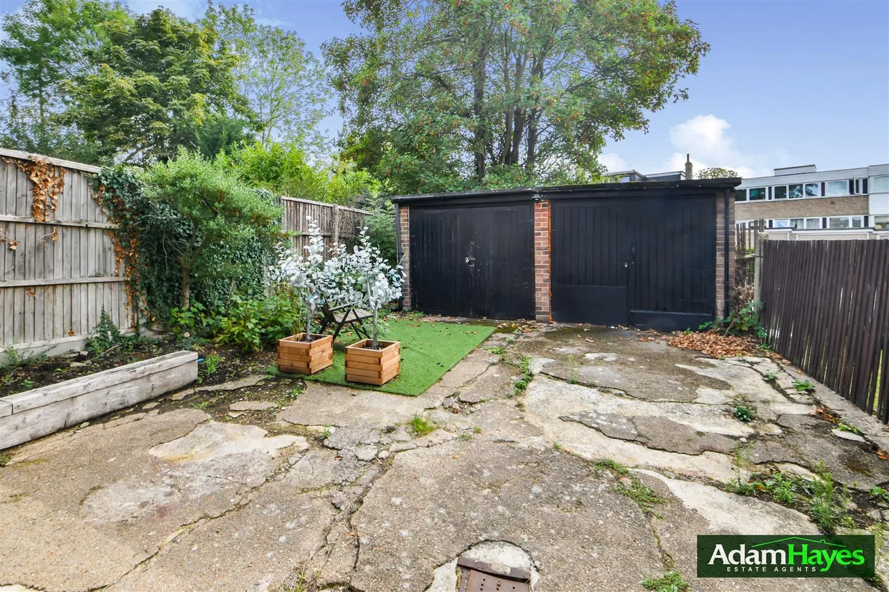 Hutton Grove, North Finchley, N12, photo 5